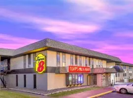 Super 8 by Wyndham Windsor/Madison North