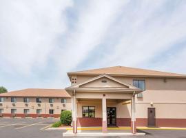 Fotos de Hotel: Super 8 by Wyndham Rock Falls Sterling Area