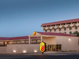 A picture of the hotel: Super 8 by Wyndham Lubbock Civic Center North