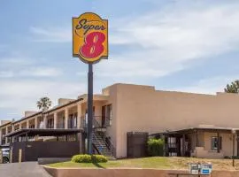 Super 8 by Wyndham Barstow, hotel en Barstow