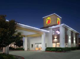 Fotos de Hotel: Super 8 by Wyndham Rosenberg TX