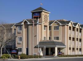 Hotel Photo: Howard Johnson by Wyndham Salinas