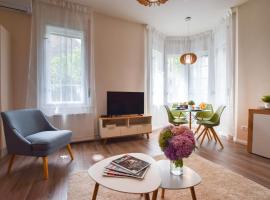 รูปภาพของโรงแรม: Christine Apartment close to the Buda Castle