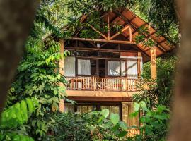 Hotel kuvat: Jungle Village by Thawthisa