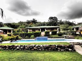 Foto di Hotel: Hooked on Panama Lodge