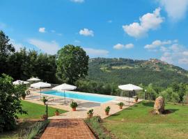 Hotel Photo: Agriturismo Collepetrucci 192S