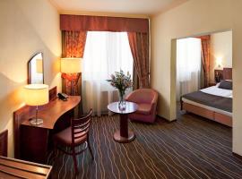 Luxury Family Hotel Bílá Labuť, hotel a Praga