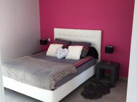 Hotel Photo: La chambre rose