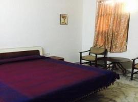 होटल की एक तस्वीर: Spacious Guest House