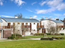 The Johnstown Estate Lodges, Hotel in Enfield