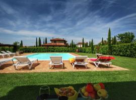 酒店照片: Comfortable Cottage in Lucignano with Swimming Pool