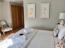 Gambaran Hotel: Amazing Luxury apartment close Lisbon and beach