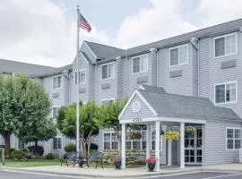 Microtel Inn by Wyndham Greensboro, hotel in Greensboro