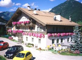 Hotel Villa Mozart, hotel in Pozza di Fassa