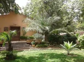 Hôtel Les Palmiers, hotel v mestu Ouagadougou