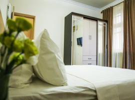 Alba Hotel Yerevan, отель в Ереване