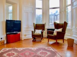 Hotel Photo: Spacious 2 Bedroom Apartment Near Holyrood Park