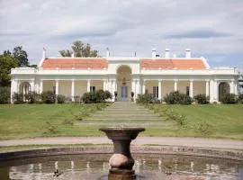Estancia La Paz Hotel