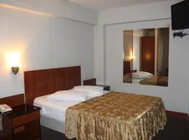 Hostal Bond