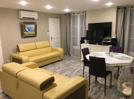 Hotel Photo: Apartment by Jardin Albert 1er