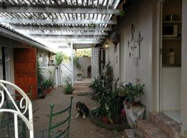 The Fever Tree Guest House, hotel in Hluhluwe