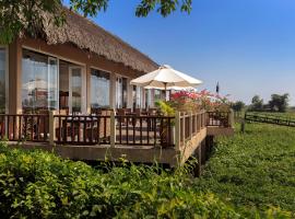 Mekong Riverside Boutique Resort & Spa, hôtel à Cái Bè