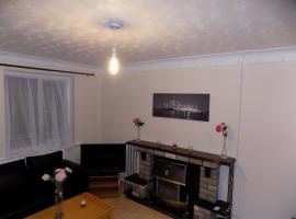 Fotos de Hotel: East London Holiday Home Easy Access to Central London