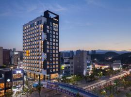 होटल की एक तस्वीर: Gangneung City Hotel