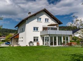 Фотографія готелю: Ferienwohnung Metzler - Blick auf die Berge