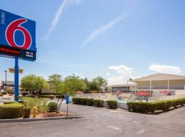 Фотографія готелю: Motel 6-Youngtown, AZ - Phoenix - Sun City