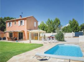 Zdjęcie hotelu: Four-Bedroom Holiday Home in Saint Cannat