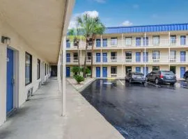 Motel 6-Pooler, GA - Savannah Airport