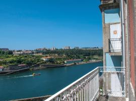 A picture of the hotel: Amazing Riverside Balcony 2Br Apartment