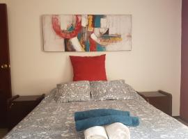Foto di Hotel: Habitacion privada en casa compartida Olympo Tenerife