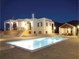 Ξενοδοχείο φωτογραφία: Five-Bedroom Holiday Home in Astros Arkadias