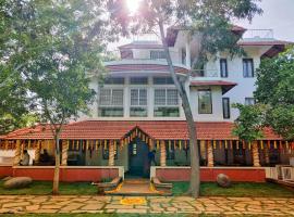 Sun Farm House, hotel in Auroville