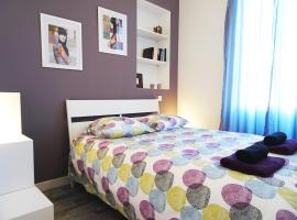 Hotel fotografie: Le Trendy: 2-room 2 blocks from the beach