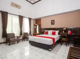 Hình ảnh khách sạn: RedDoorz near Balai Kota Malang