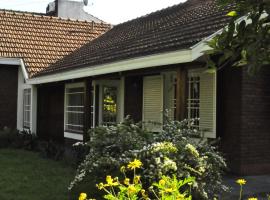 Hotelfotos: Hermosa Casa Quinta En Ranelagh Buenos Aires