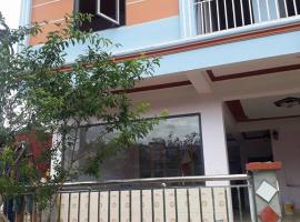 Foto do Hotel: homestay cường hương