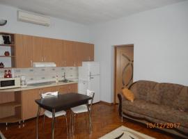 Apartament la casa (2 camere), hotel in Timişoara