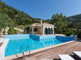 Hotel Photo: Pelekas Villa Sleeps 8 Pool Air Con WiFi