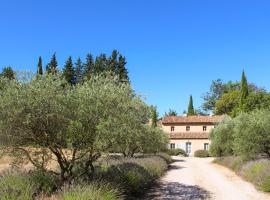 Fotos de Hotel: Beaurecueil Villa Sleeps 12 Pool WiFi