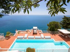 Hotel kuvat: Castiglione Villa Sleeps 8 Pool Air Con WiFi