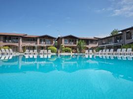 Villaggio Turistico Lugana Marina, hotel in Sirmione