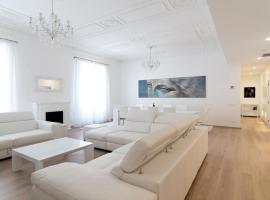 Hotel Foto: Luxury Apartment in Madrid