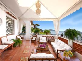 Фотография гостиницы: San Montano Villa Sleeps 12 Pool Air Con WiFi