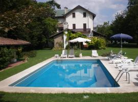 Foto di Hotel: Torreglia Villa Sleeps 10 Pool Air Con WiFi