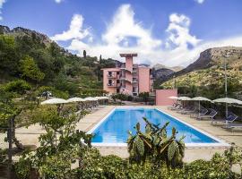 Hotelfotos: Letojanni Villa Sleeps 3 Pool Air Con WiFi