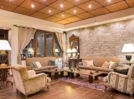 Country Club Hotel & Suites